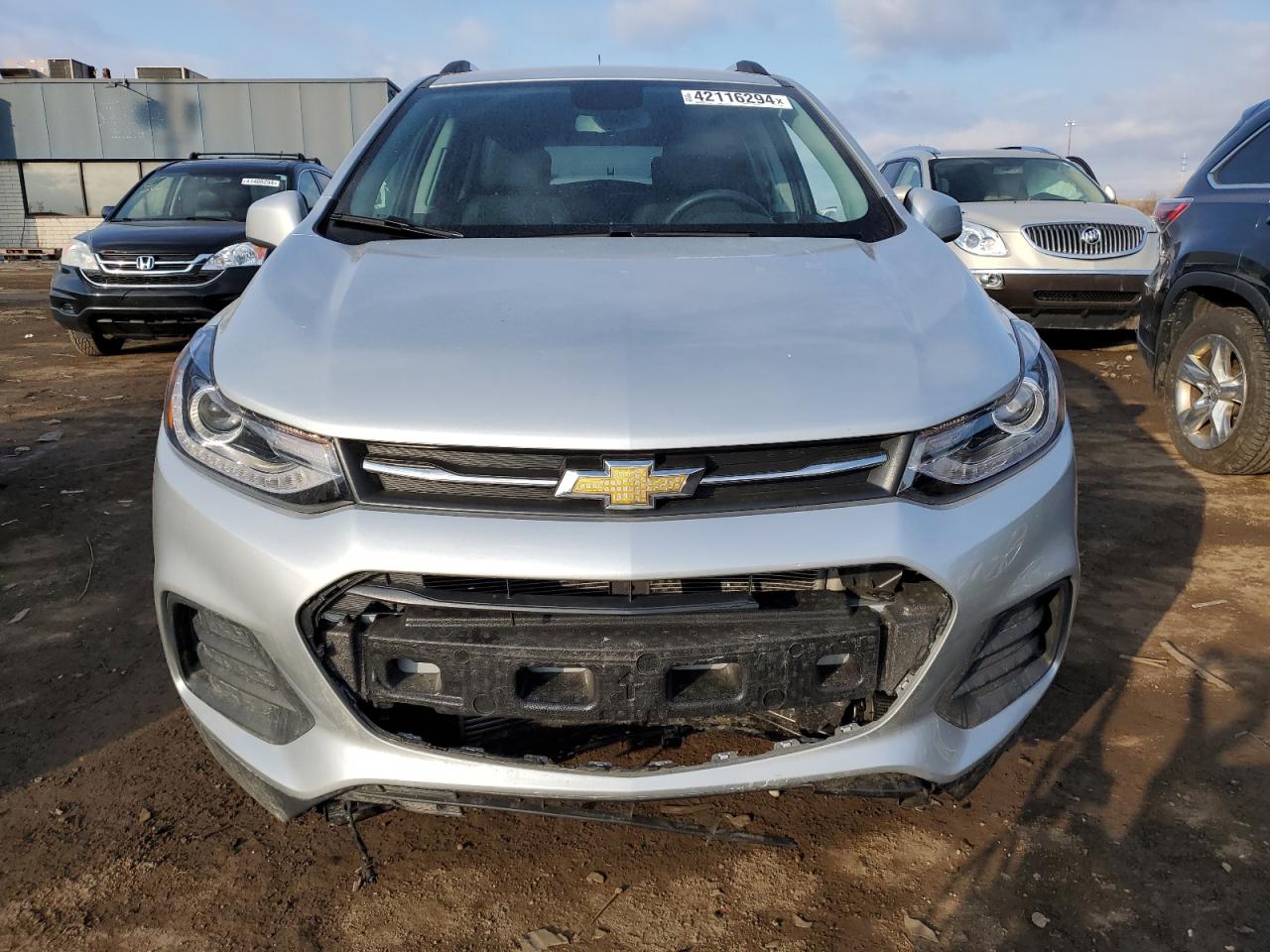 KL7CJPSM2NB518090 CHEVROLET TRAX 2022