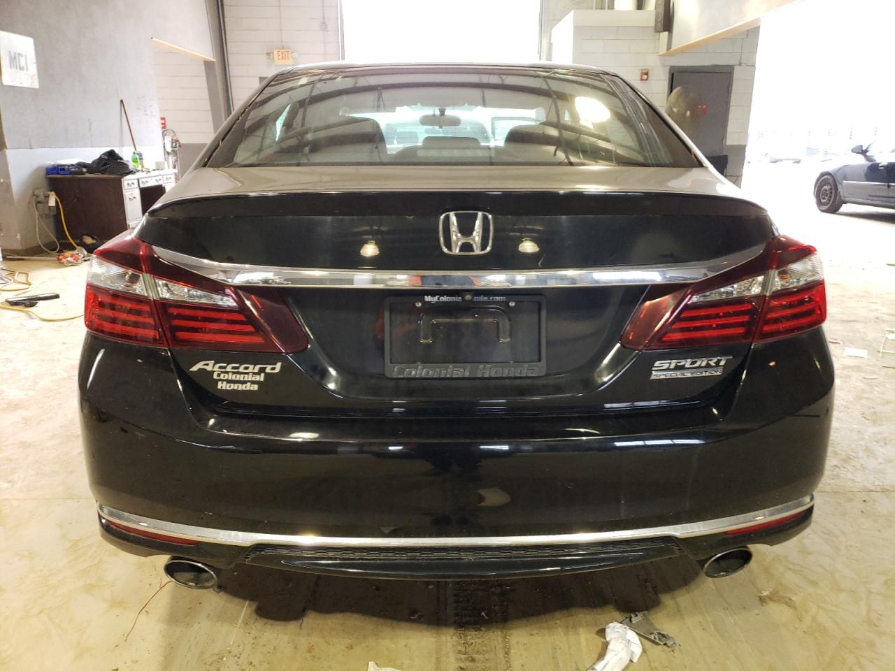 1HGCR2F1XHA045419 HONDA ACCORD 2017