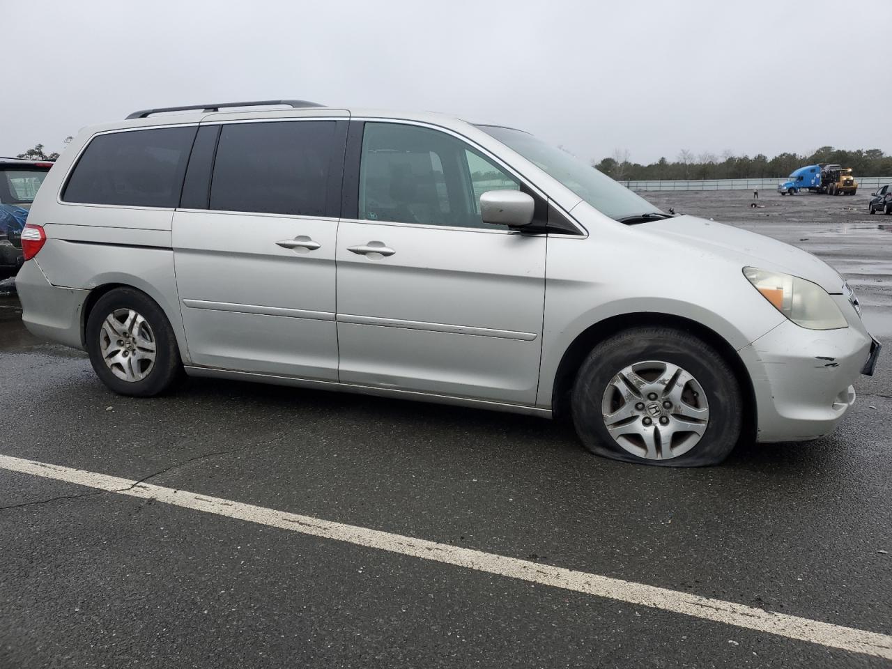 5FNRL387X5B089800 2005 Honda Odyssey Exl