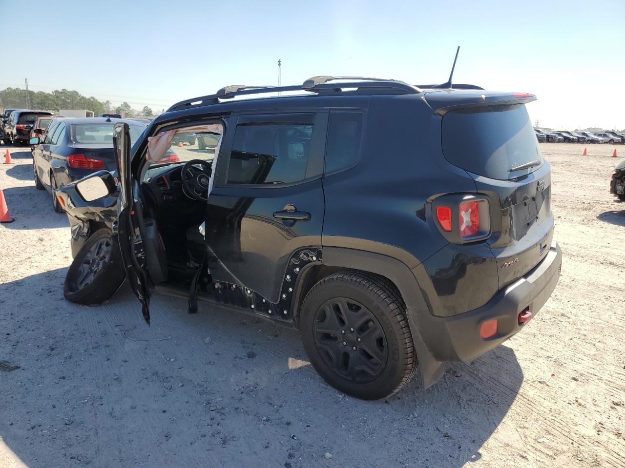ZACCJBCB5JPH94976 JEEP RENEGADE 2018