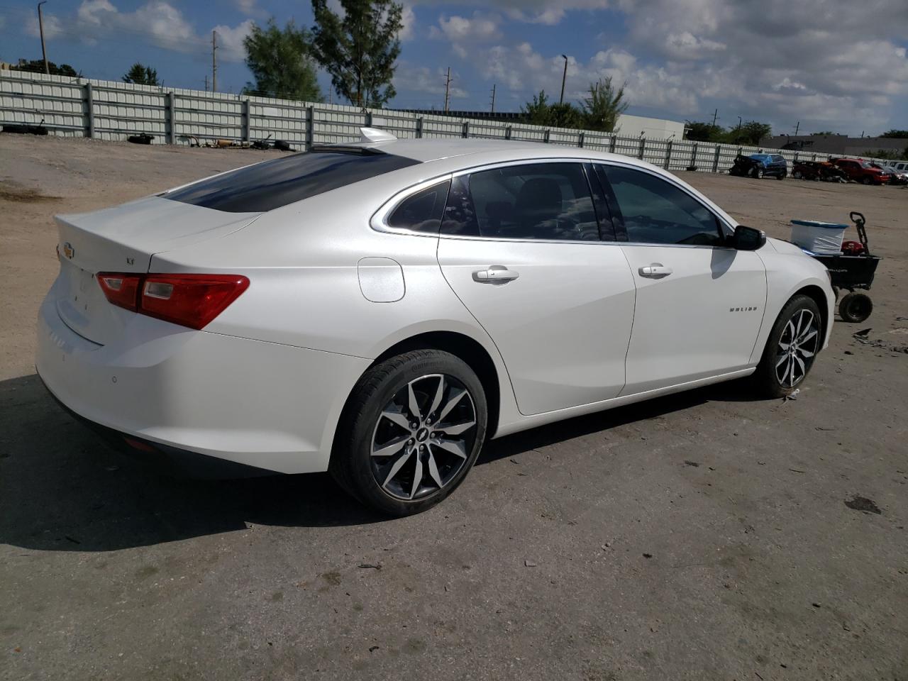 1G1ZD5ST2JF277949 CHEVROLET MALIBU 2018
