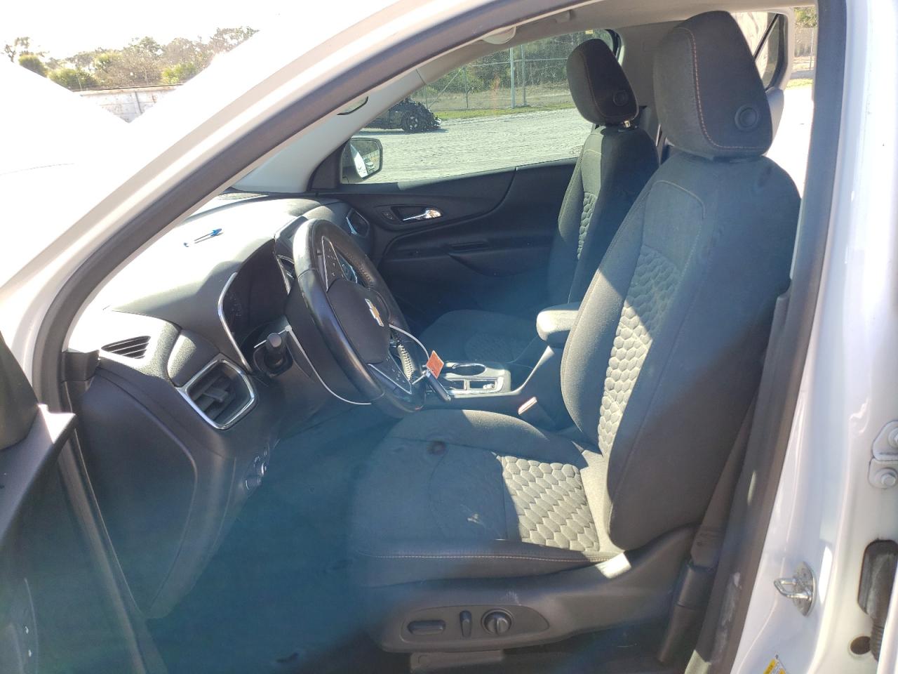 3GNAXKEV8LS703205 CHEVROLET EQUINOX 2020