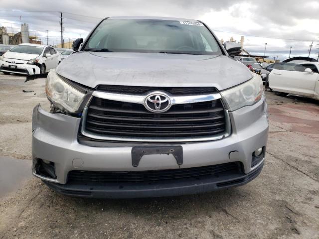 VIN 5TDZKRFH1FS059048 2015 Toyota Highlander, LE no.5