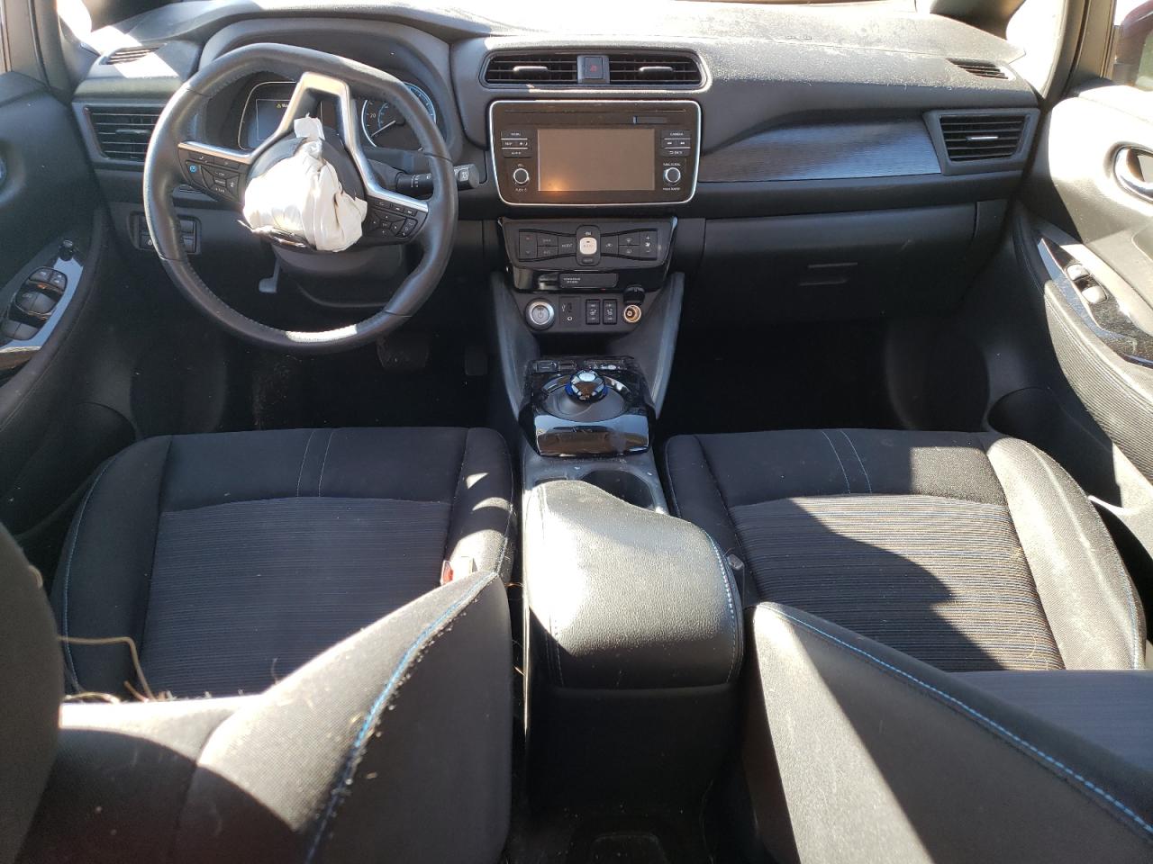 1N4AZ1CP5JC309008 NISSAN LEAF 2018