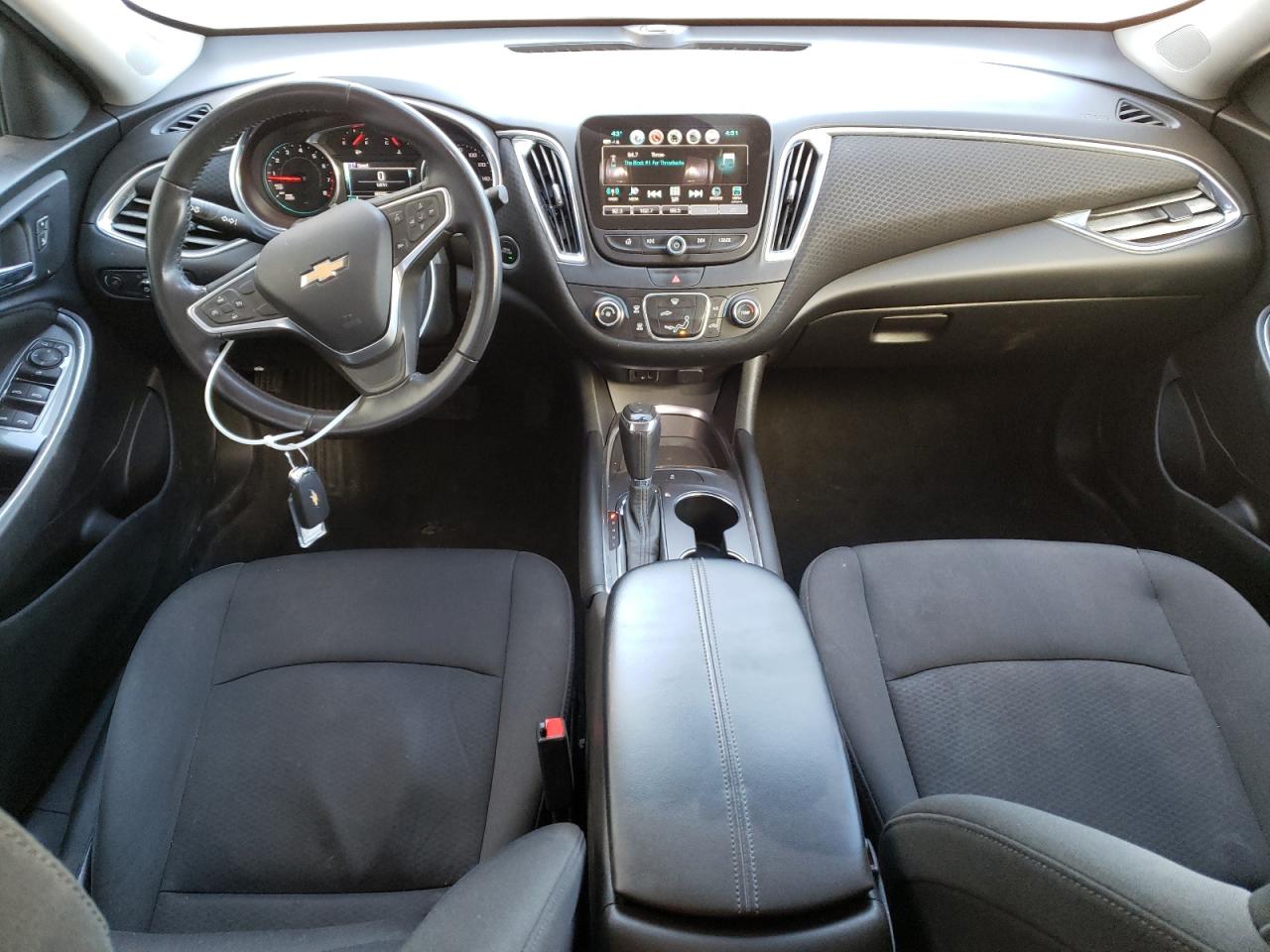 1G1ZD5ST4JF209779 CHEVROLET MALIBU 2018