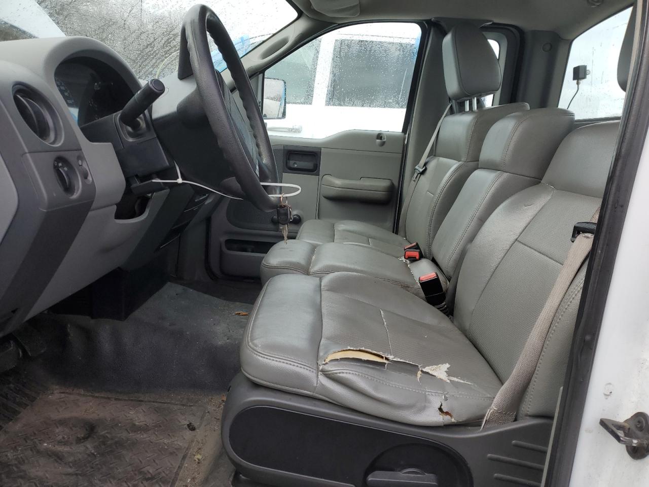 1FTRF122X7NA39542 2007 Ford F150 1FTRF122X7NA39542 2007 Ford F150
