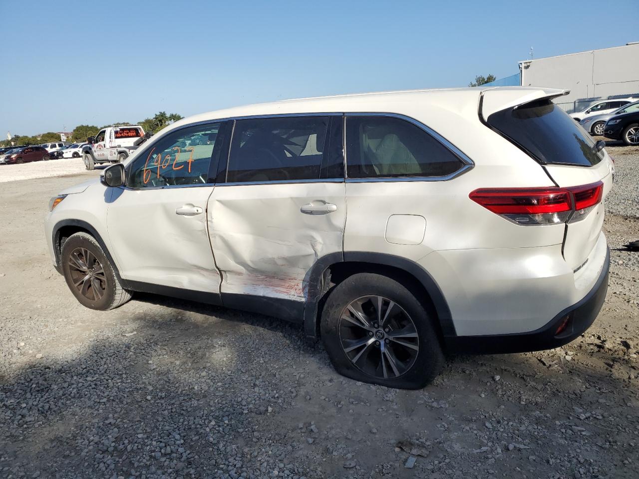 5TDZARFH6KS057521 TOYOTA HIGHLANDER 2019