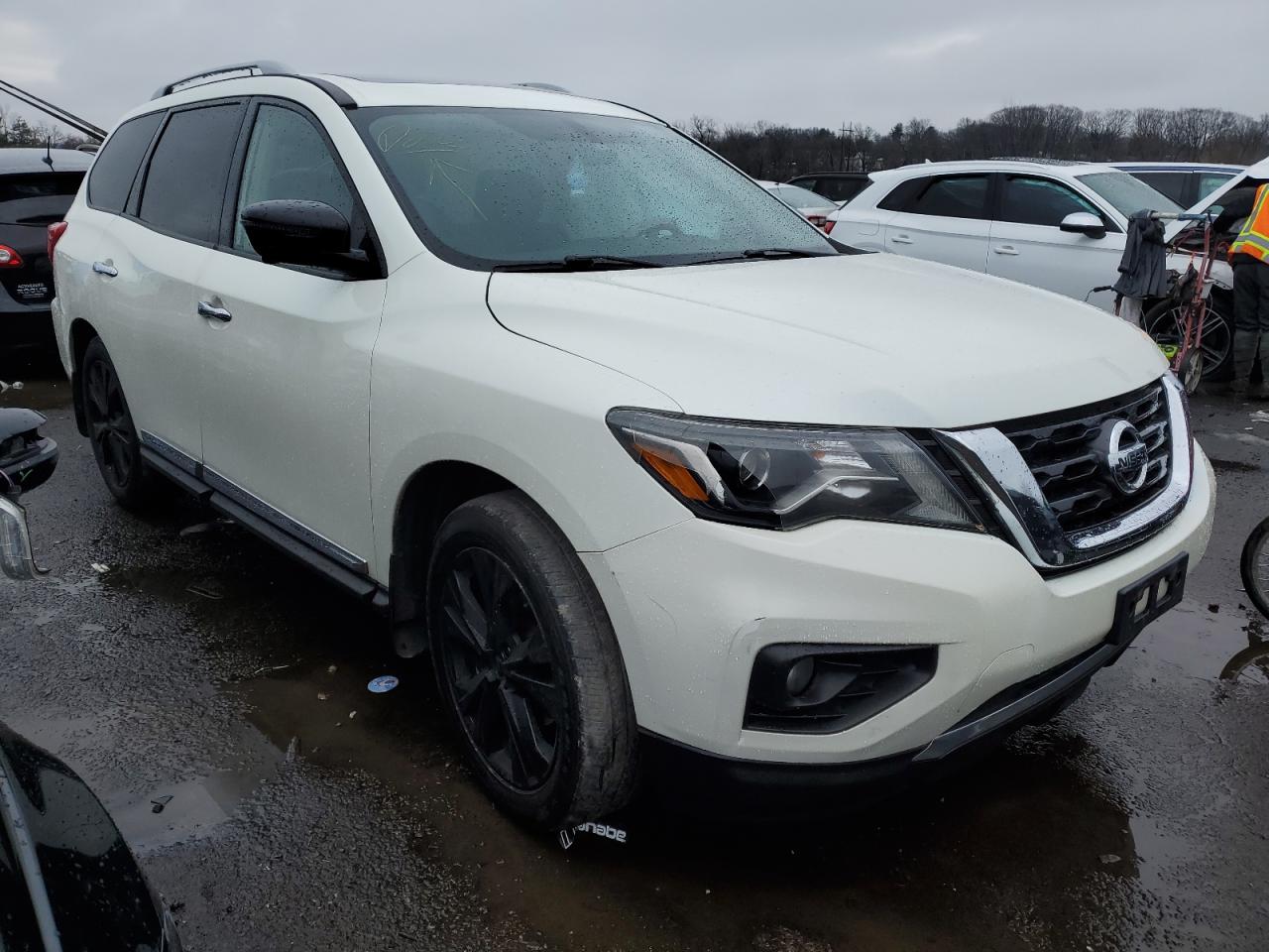 5N1DR2MM7HC685605 NISSAN PATHFINDER 2017