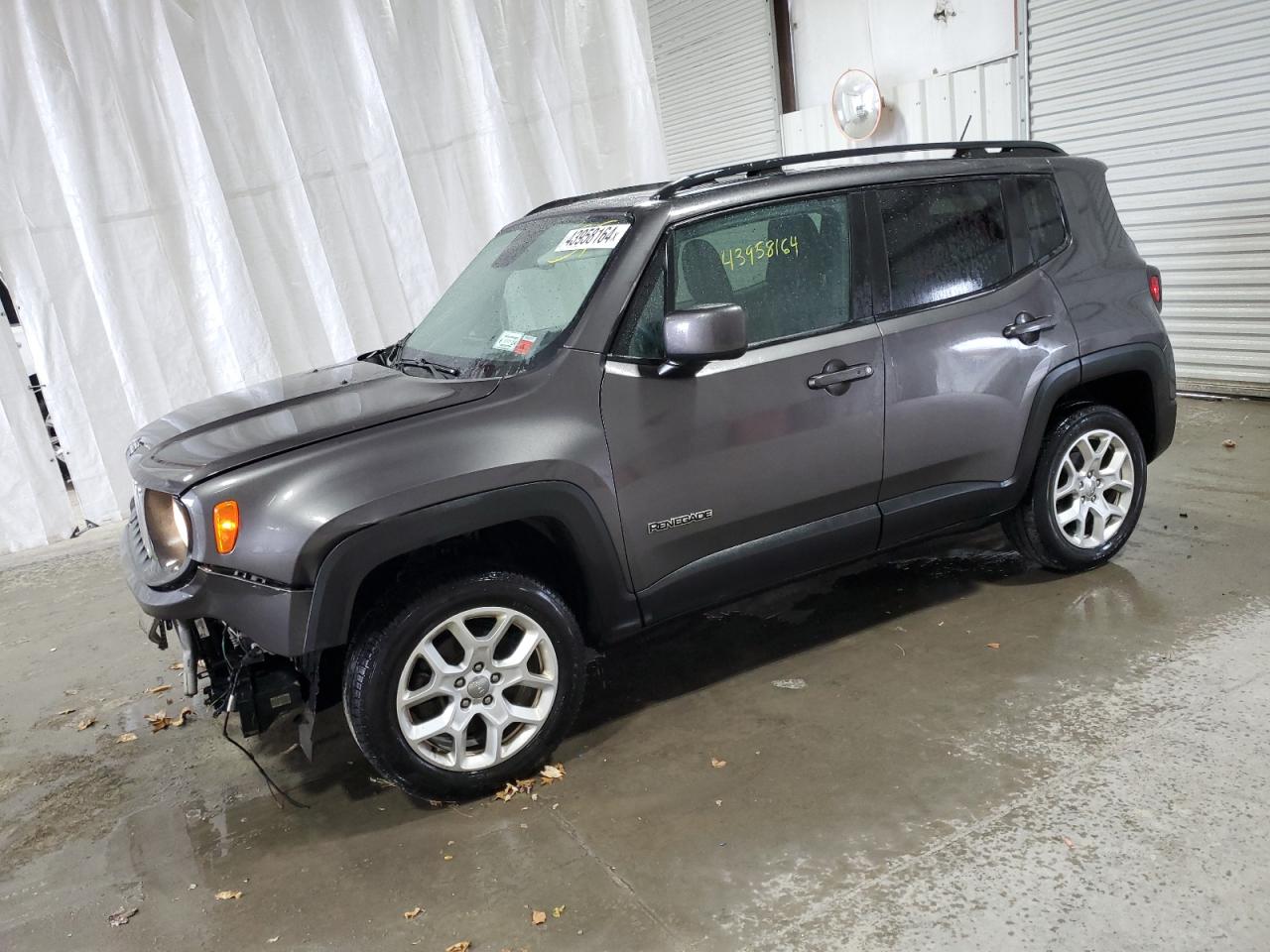 2017 Jeep Renegade Latitude vin: ZACCJBBB8HPG03014