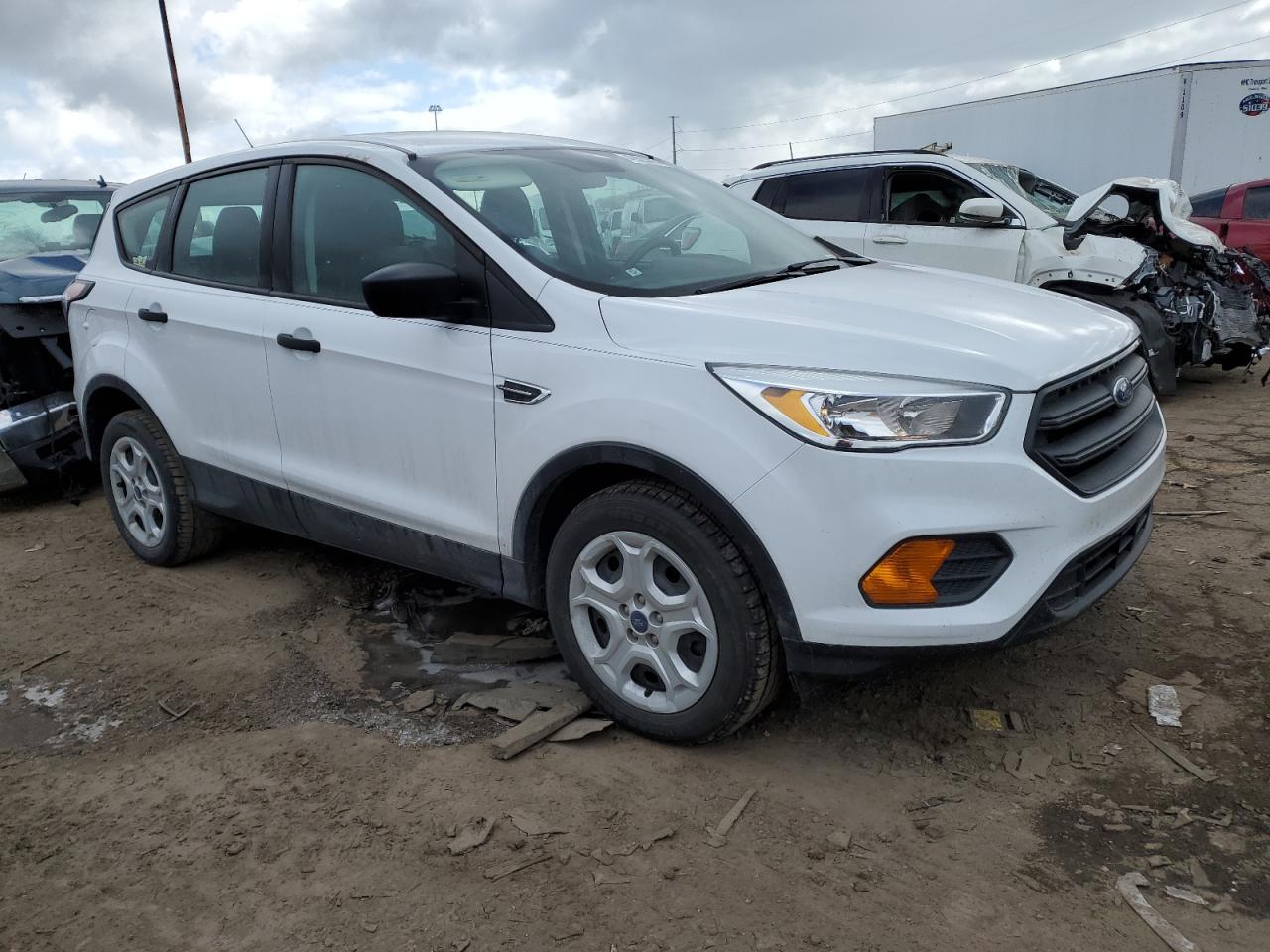 1FMCU0F72HUB78613 FORD ESCAPE 2017