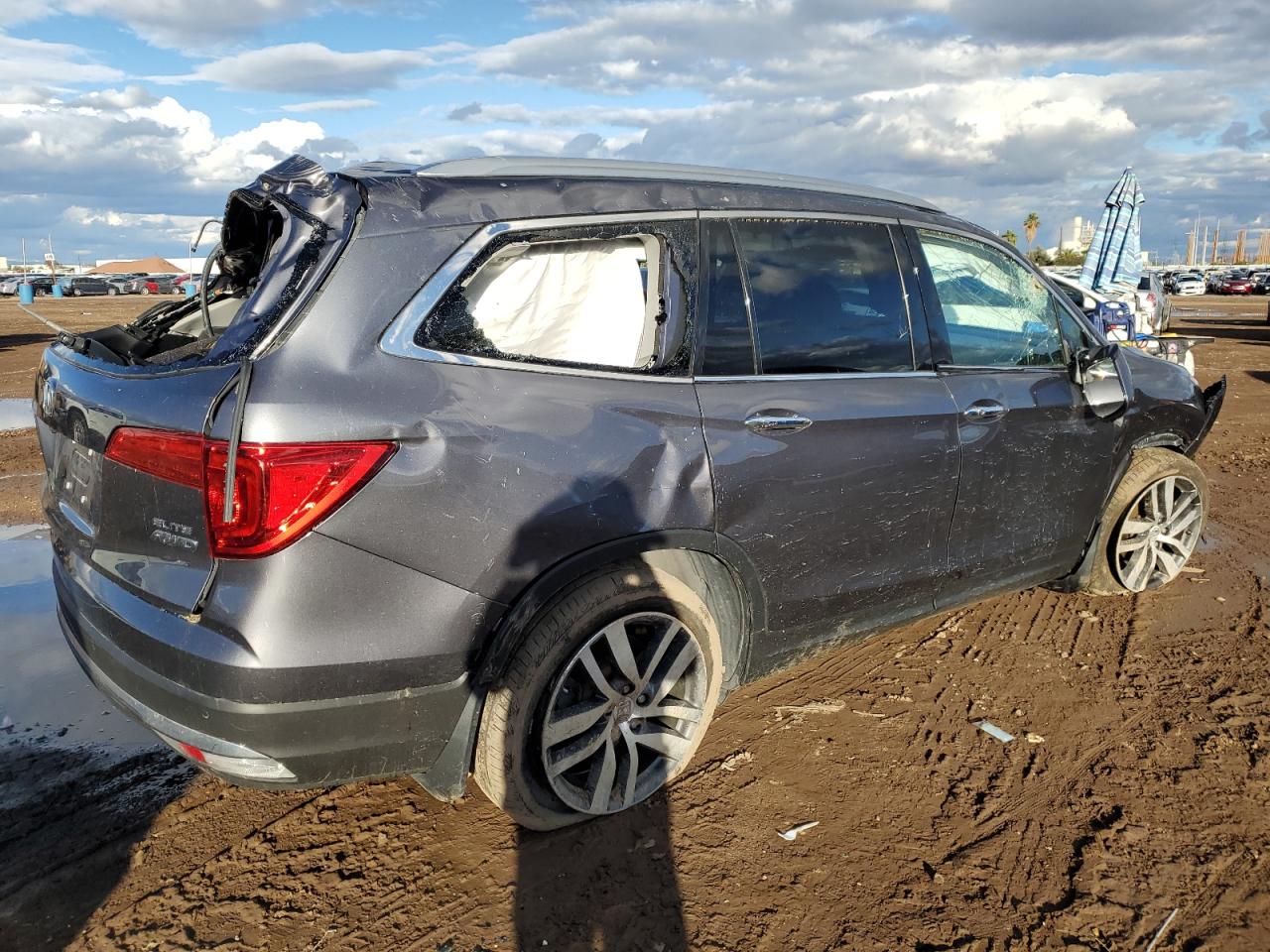 5FNYF6H01HB092886 HONDA PILOT 2017