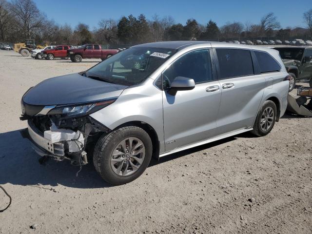 2021 Toyota Sienna LE