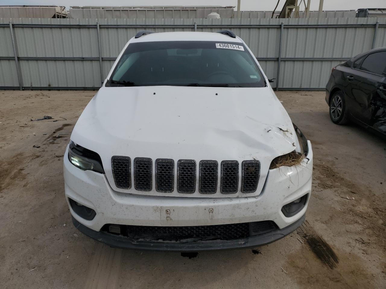 2019 Jeep Cherokee Latitude Plus vin: 1C4PJLLB4KD206573