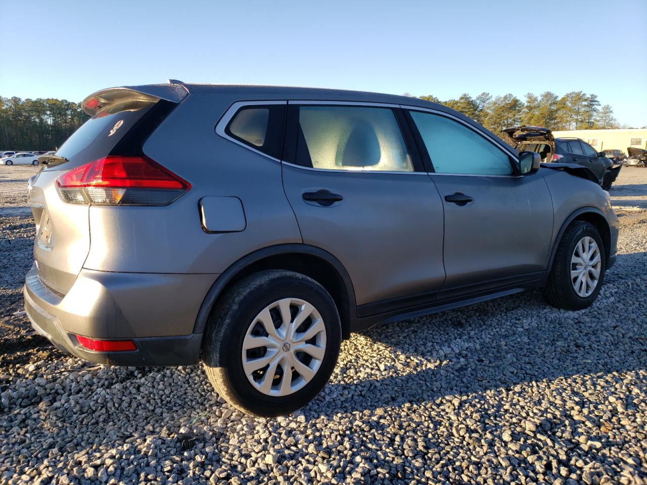 KNMAT2MTXHP522584 NISSAN ROGUE 2017