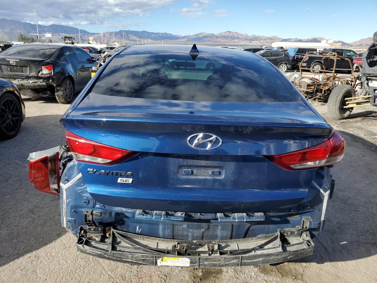 2017 Hyundai Elantra Se vin: 5NPD74LF7HH198319