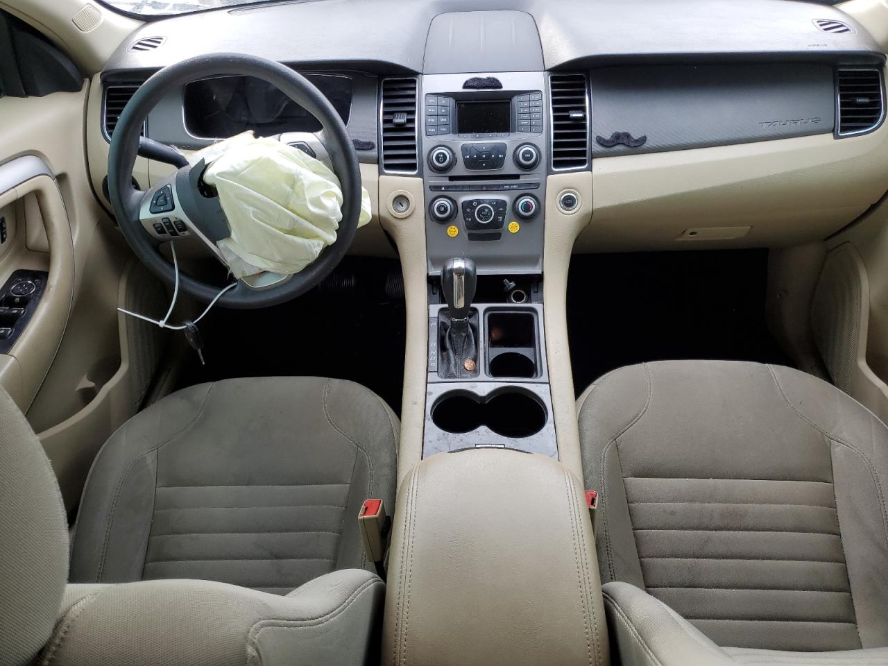 1FAHP2D87FG106977 2015 Ford Taurus Se