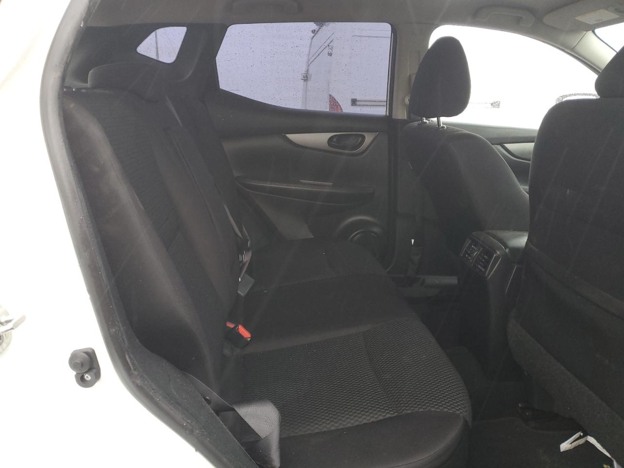 JN1BJ1CP5JW194210 NISSAN ROGUE 2018