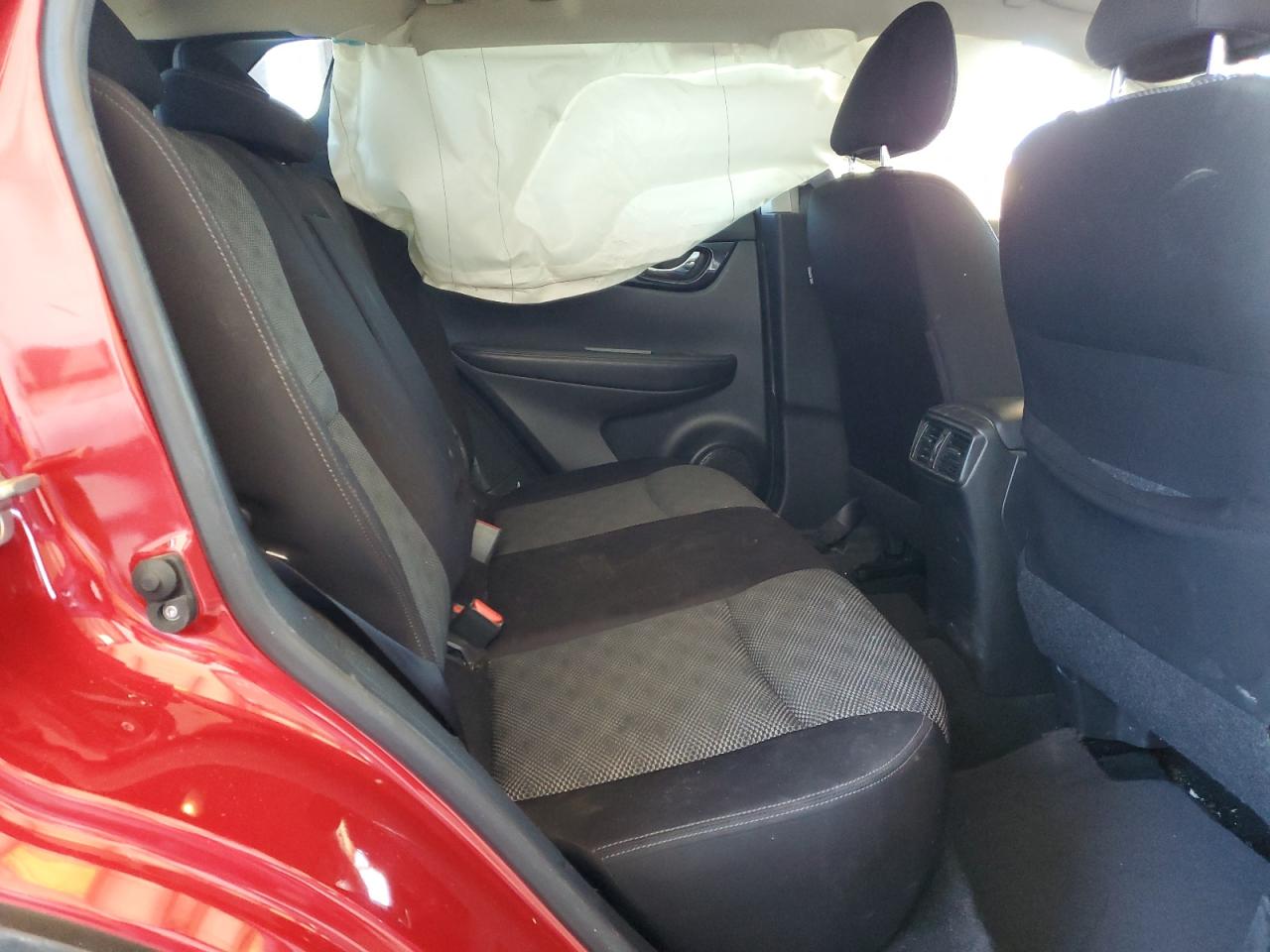 JN1BJ1CP2JW189272 NISSAN ROGUE 2018