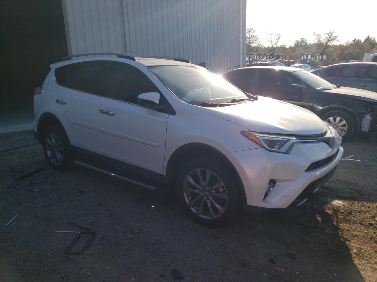 2T3YFREV6HW369835 TOYOTA RAV4 2017