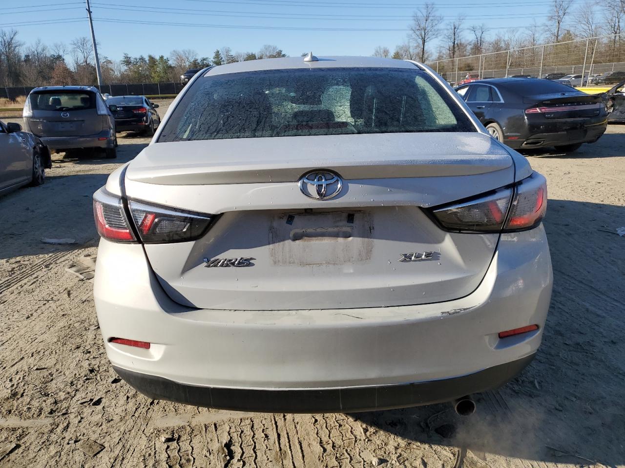 3MYDLBYVXKY507339 TOYOTA YARIS 2019