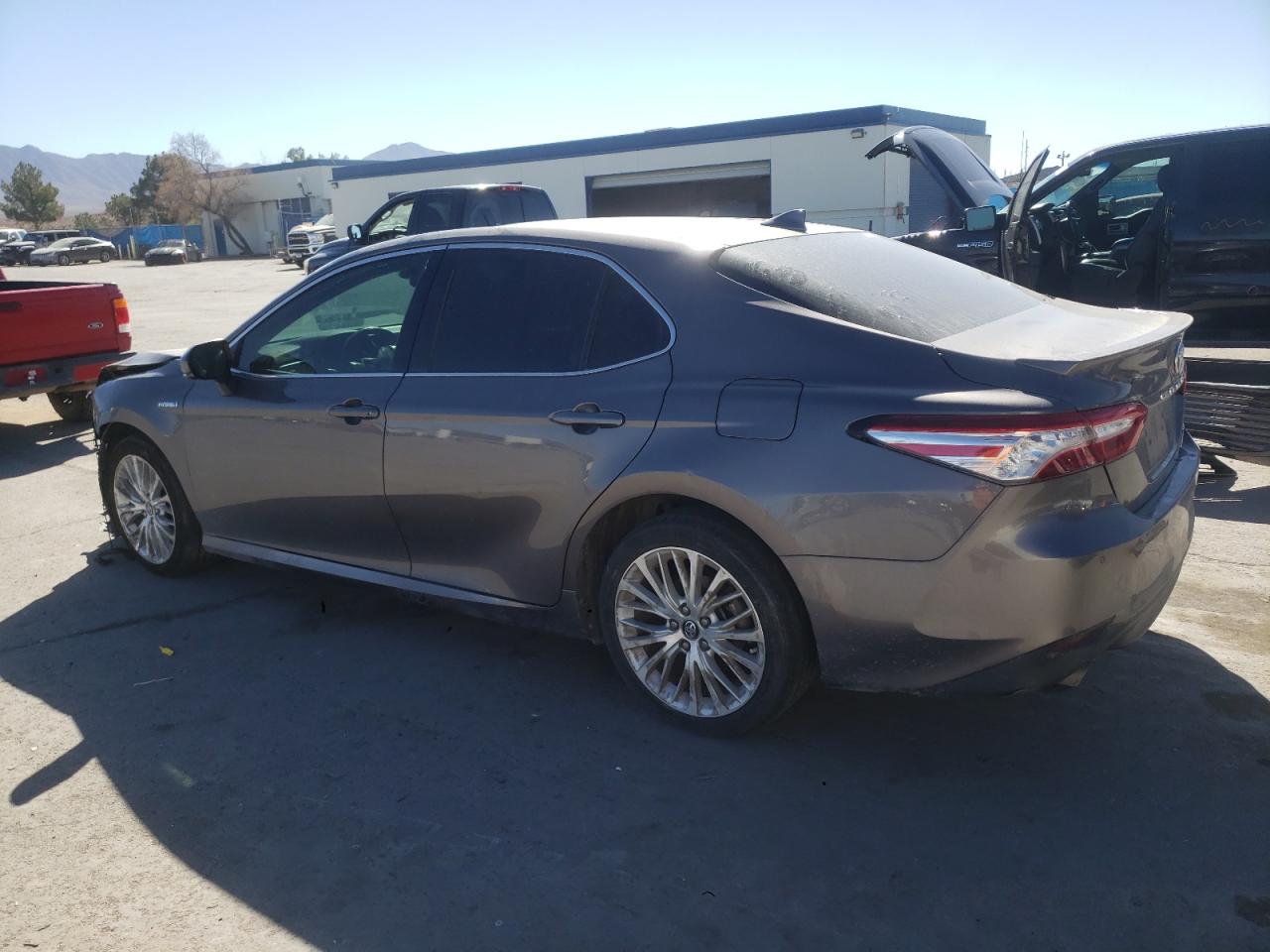 4T1B21HK6JU007247 TOYOTA CAMRY 2018