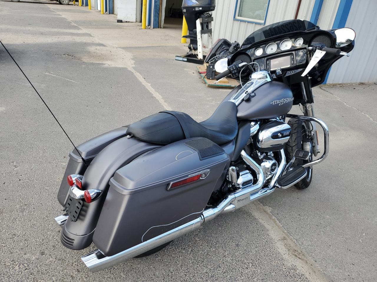 1HD1KRC1XHB691186 HARLEY-DAVIDSON FL 2017