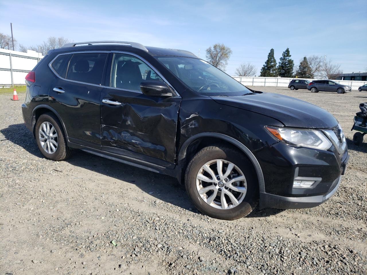 JN8AT2MT0HW147671 NISSAN ROGUE 2017