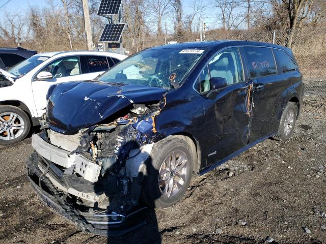 Lot #2339831119 2021 TOYOTA SIENNA XLE salvage car