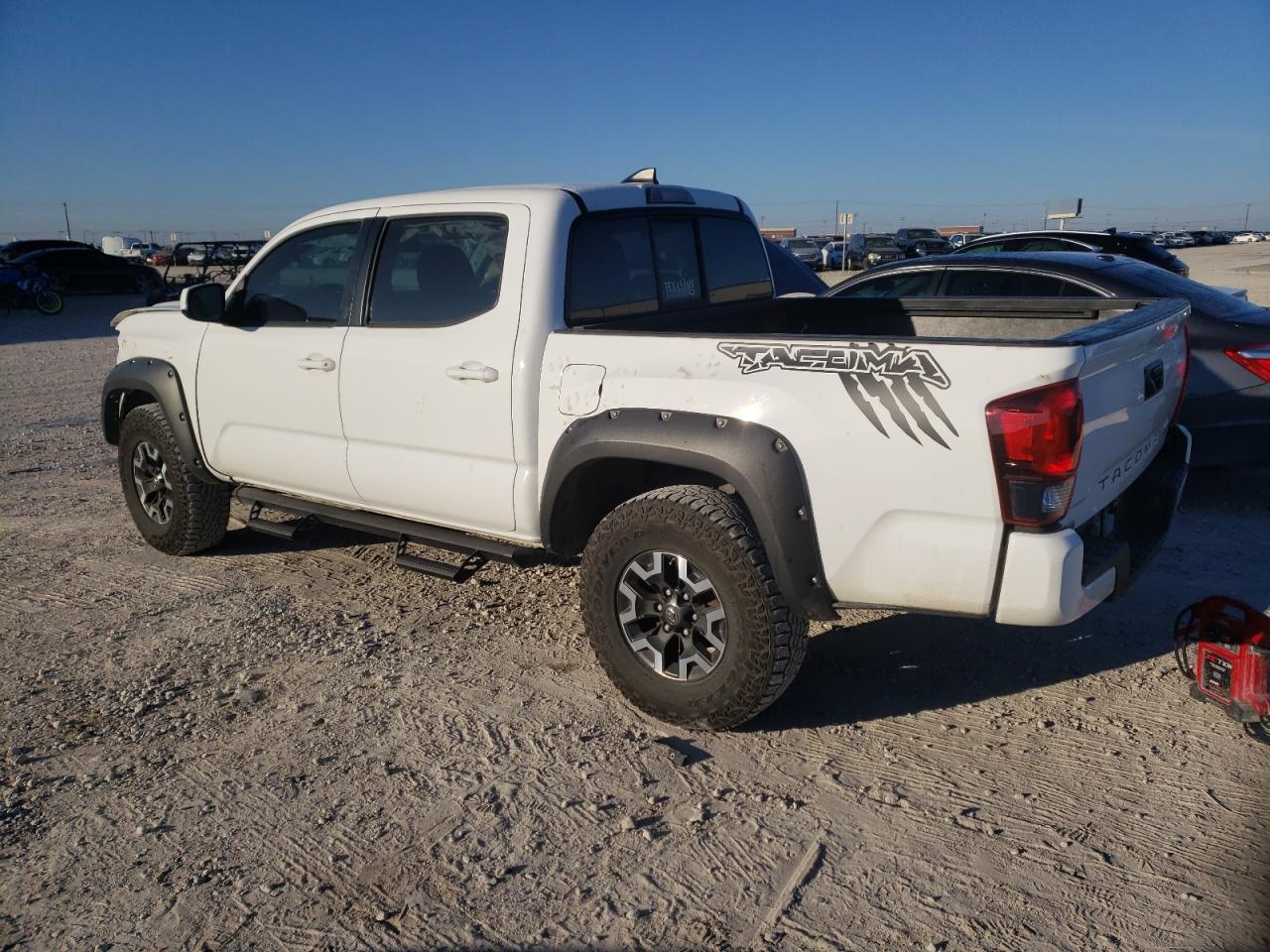 5TFAX5GN5JX116690 TOYOTA TACOMA 2018