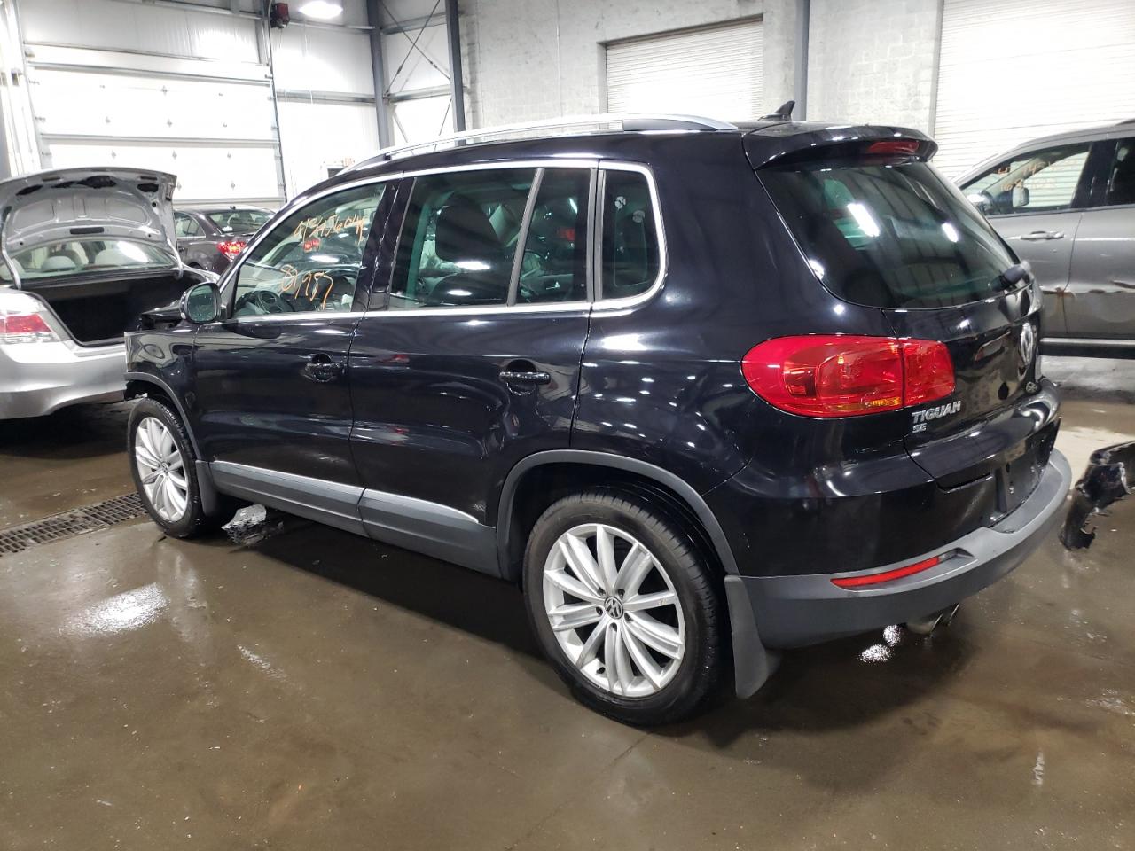 2016 Volkswagen Tiguan S vin: WVGBV7AX2GW564265