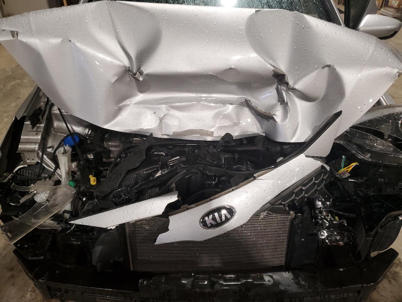 KNAFK4A6XG5520585 KIA FORTE 2016
