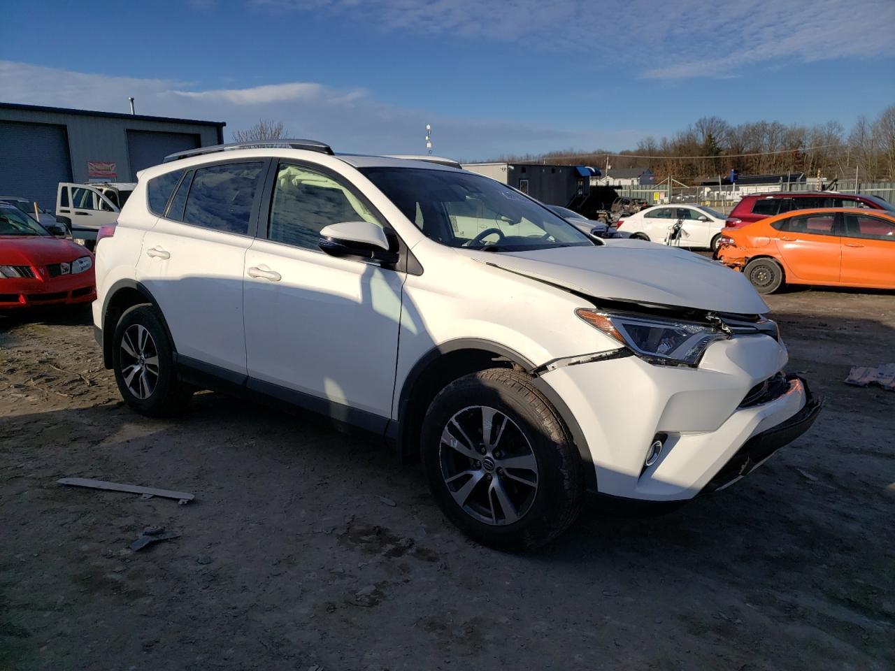 JTMRFREVXJJ253711 TOYOTA RAV4 2018