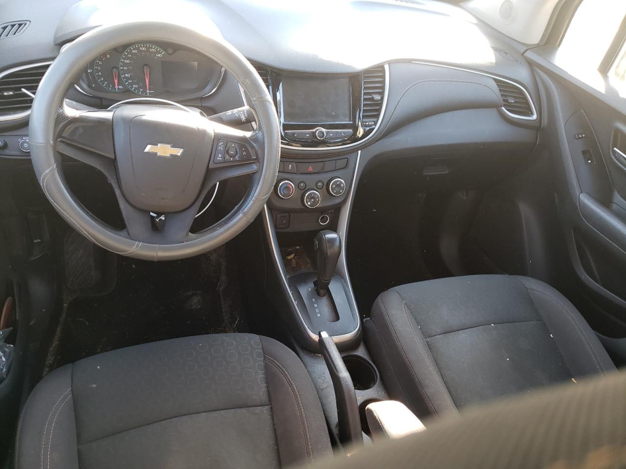 KL7CJKSB4HB175577 CHEVROLET TRAX 2017