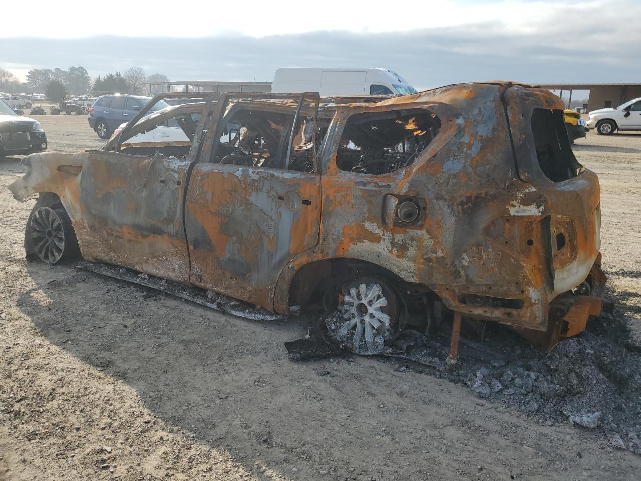 JN8AY2ND8H9010338 NISSAN ARMADA 2017