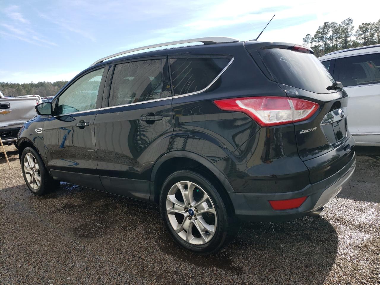 1FMCU0J96FUA32656 2015 Ford Escape Titanium