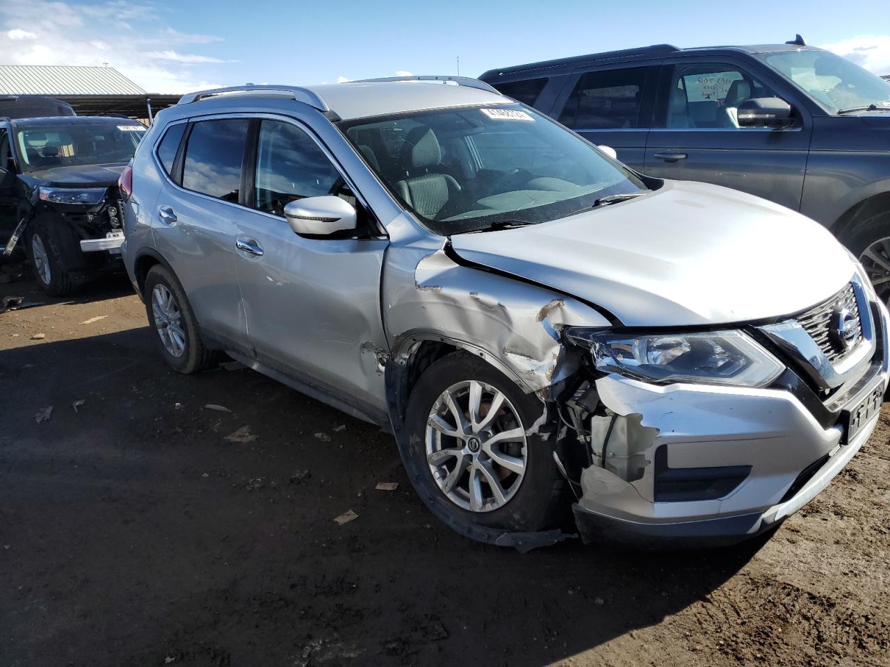 KNMAT2MV1HP530008 NISSAN ROGUE 2017