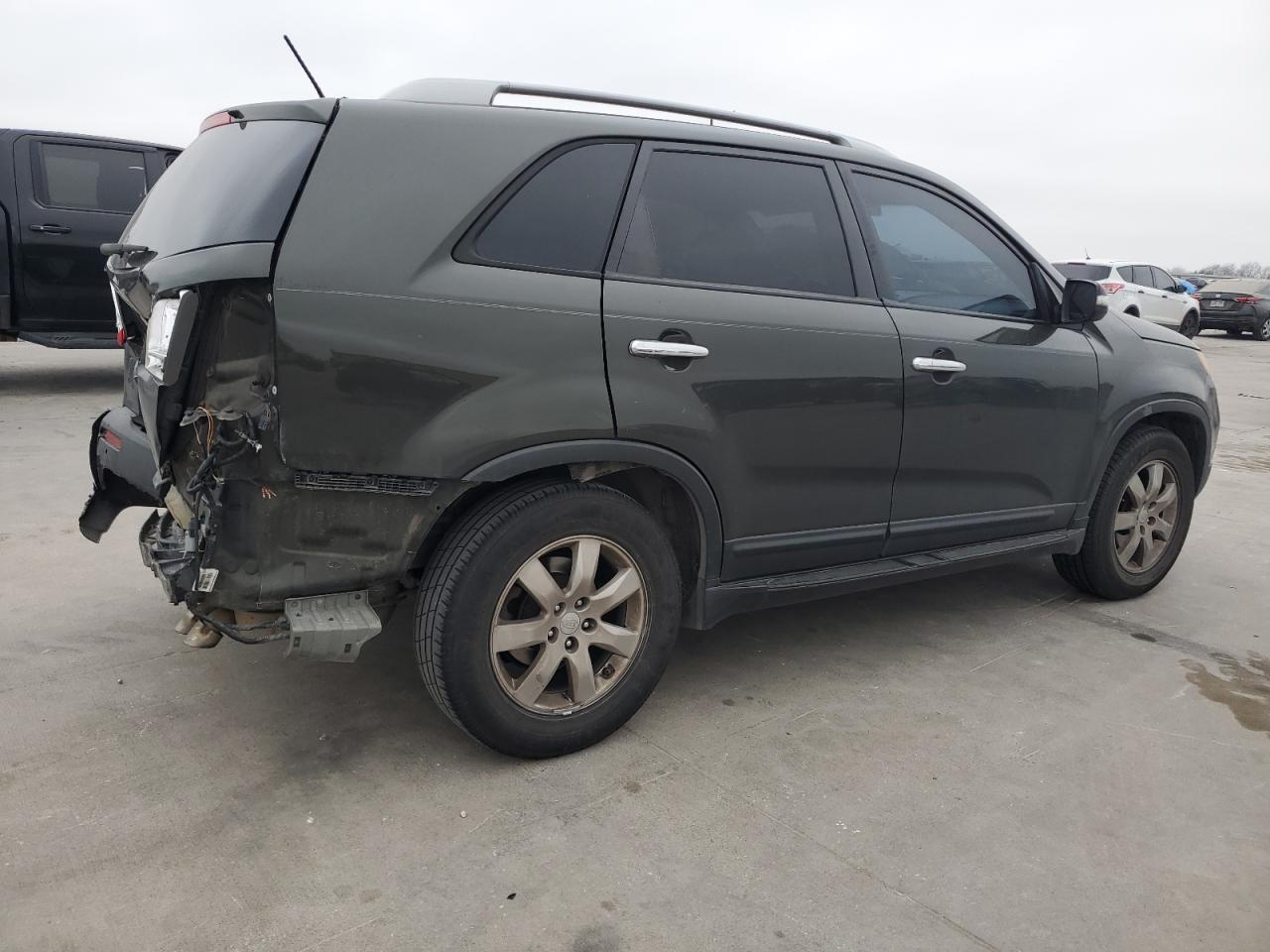 5XYKT3A61CG196095 2012 Kia Sorento Base