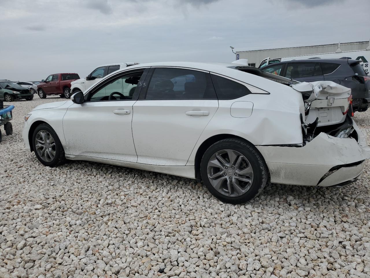 1HGCV1F15JA220428 HONDA ACCORD 2018