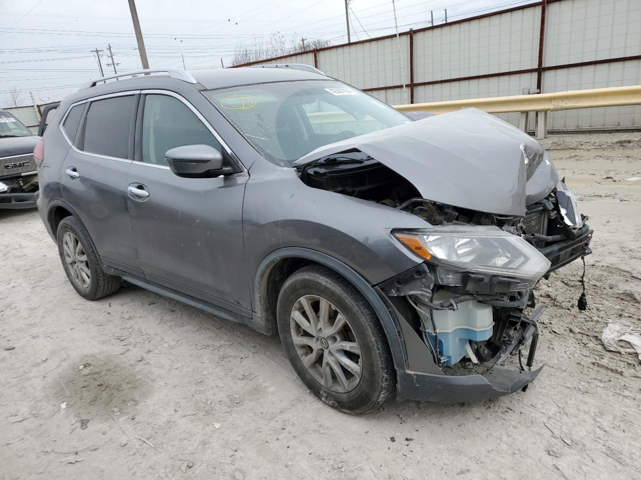 KNMAT2MV4JP623093 NISSAN ROGUE 2018