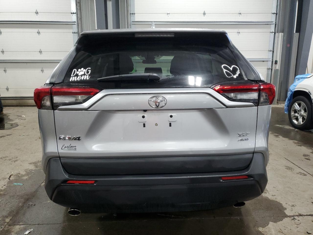 2019 Toyota Rav4 Xle vin: 2T3P1RFVXKC022655