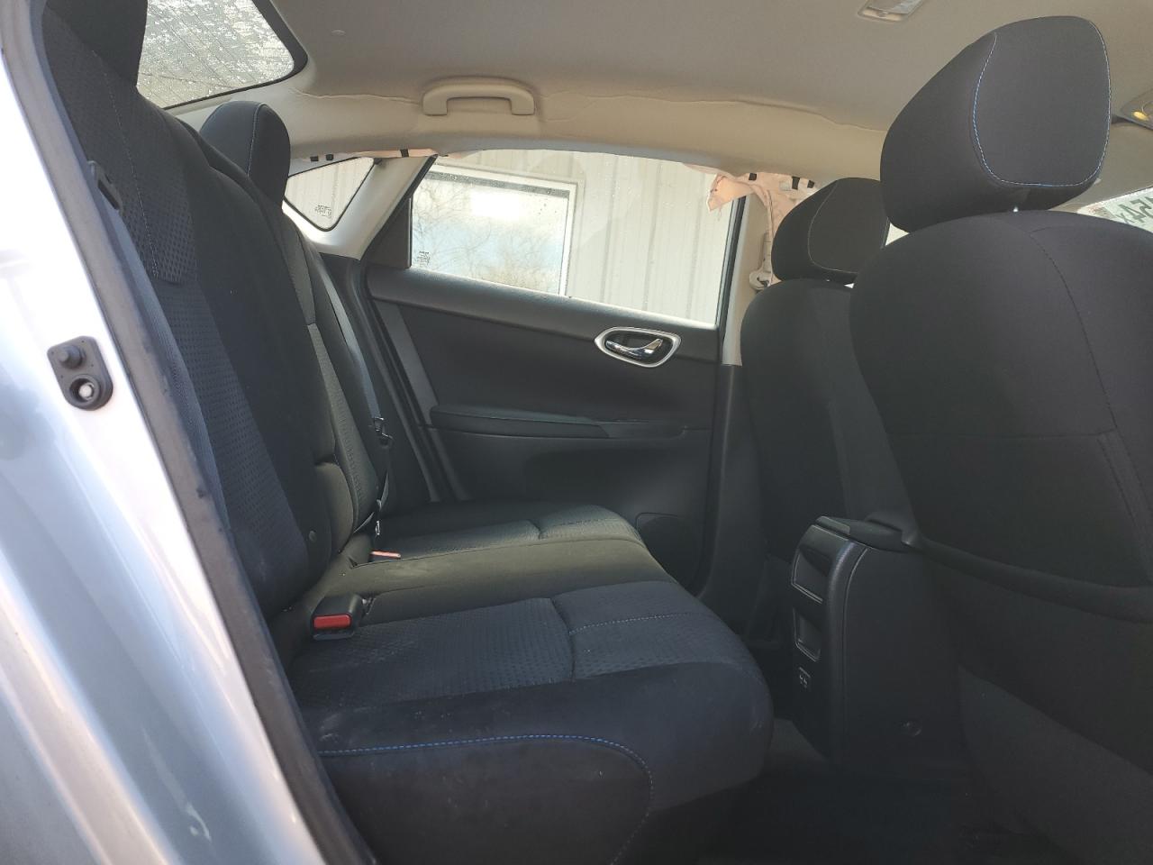 3N1AB7AP5KY215503 NISSAN SENTRA 2019