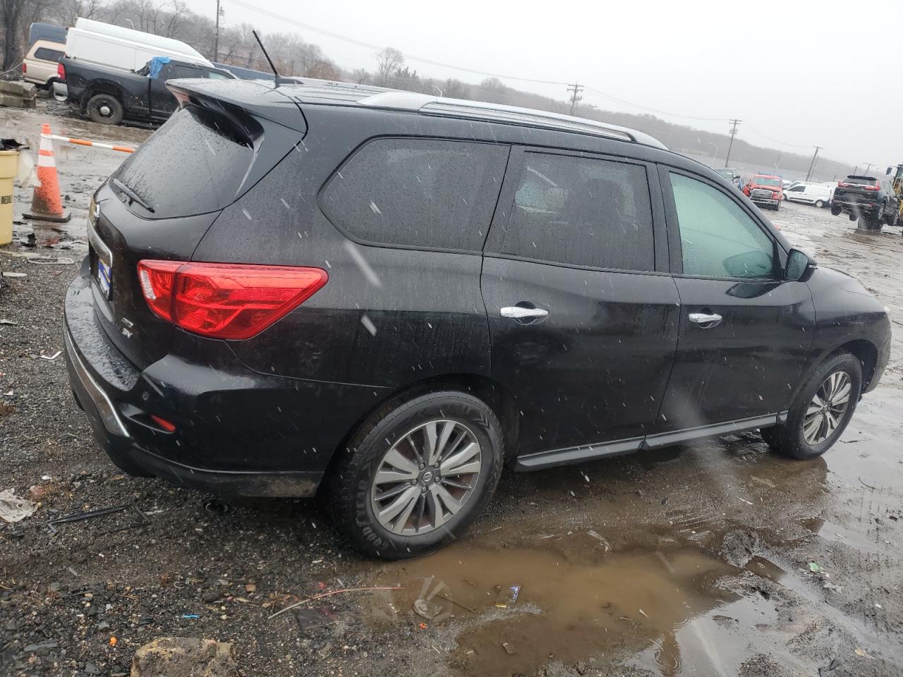 5N1DR2MM0HC625388 NISSAN PATHFINDER 2017