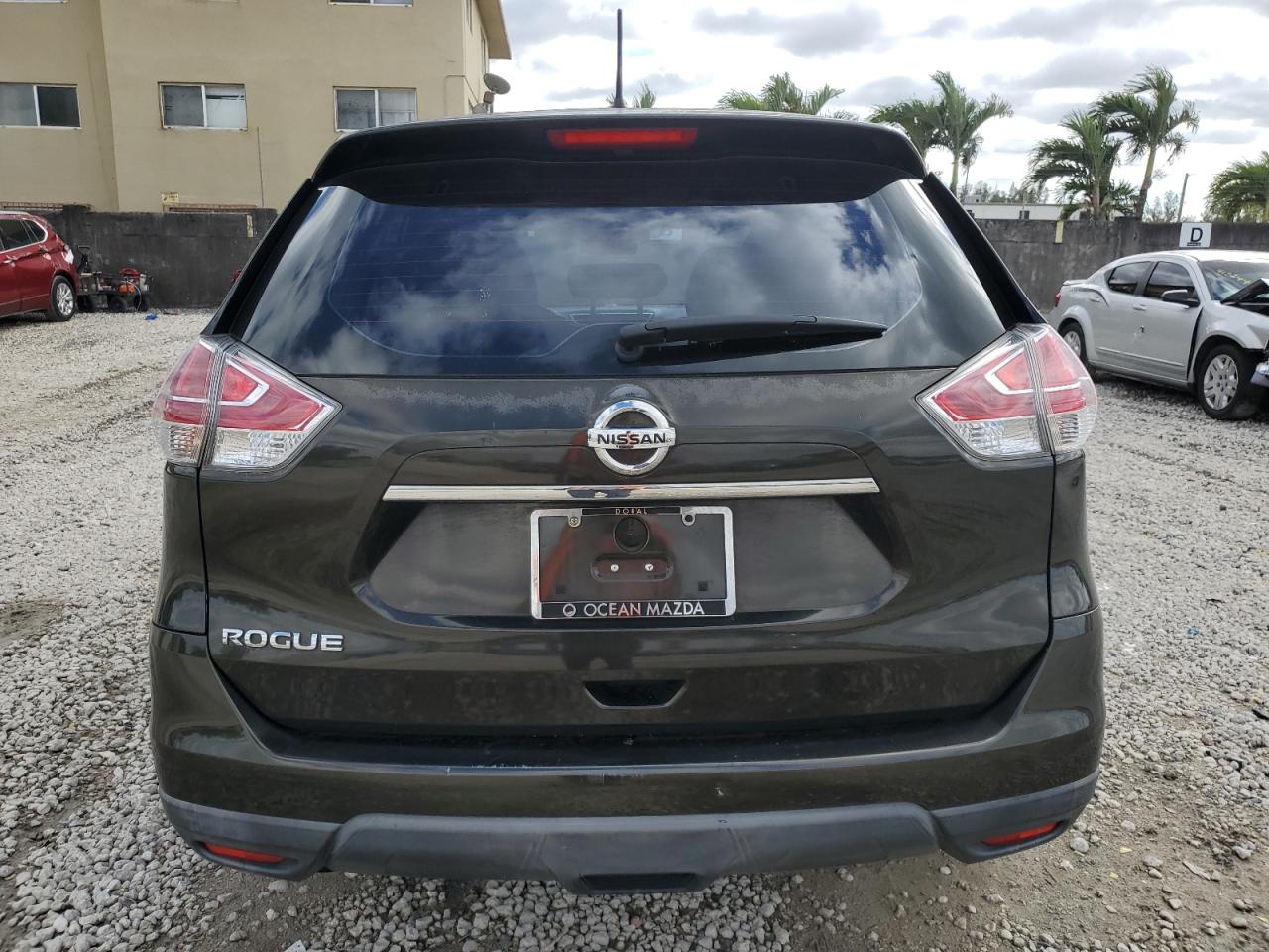KNMAT2MT2GP674308 NISSAN ROGUE 2016