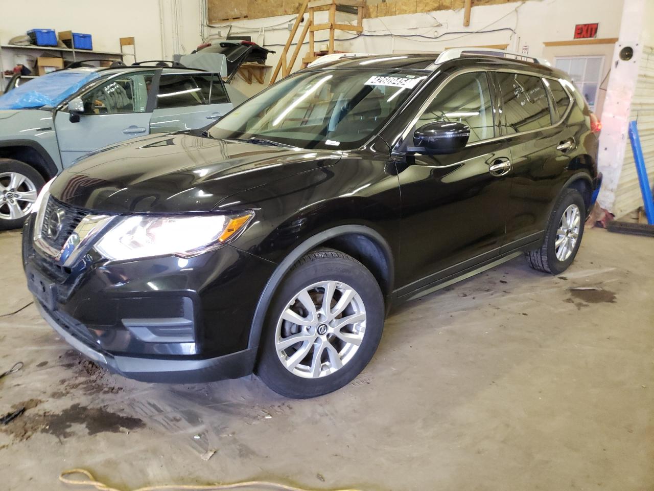KNMAT2MVXJP608422 NISSAN ROGUE 2018