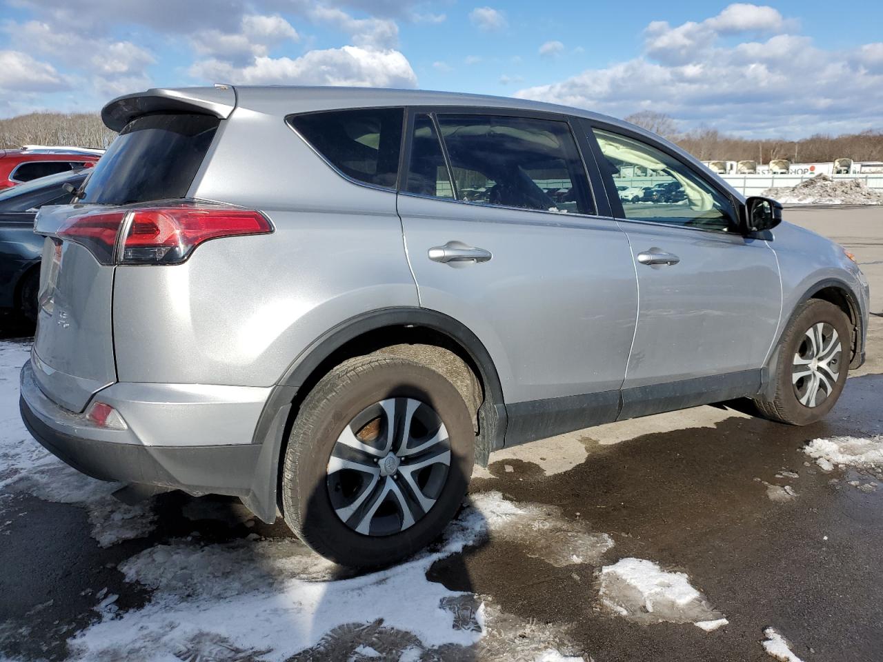 JTMBFREV8JD247289 TOYOTA RAV4 2018