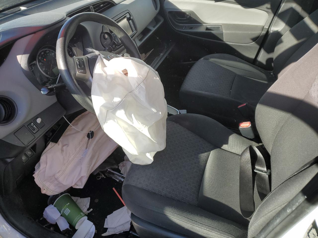 VNKKTUD39HA082870 TOYOTA YARIS 2017