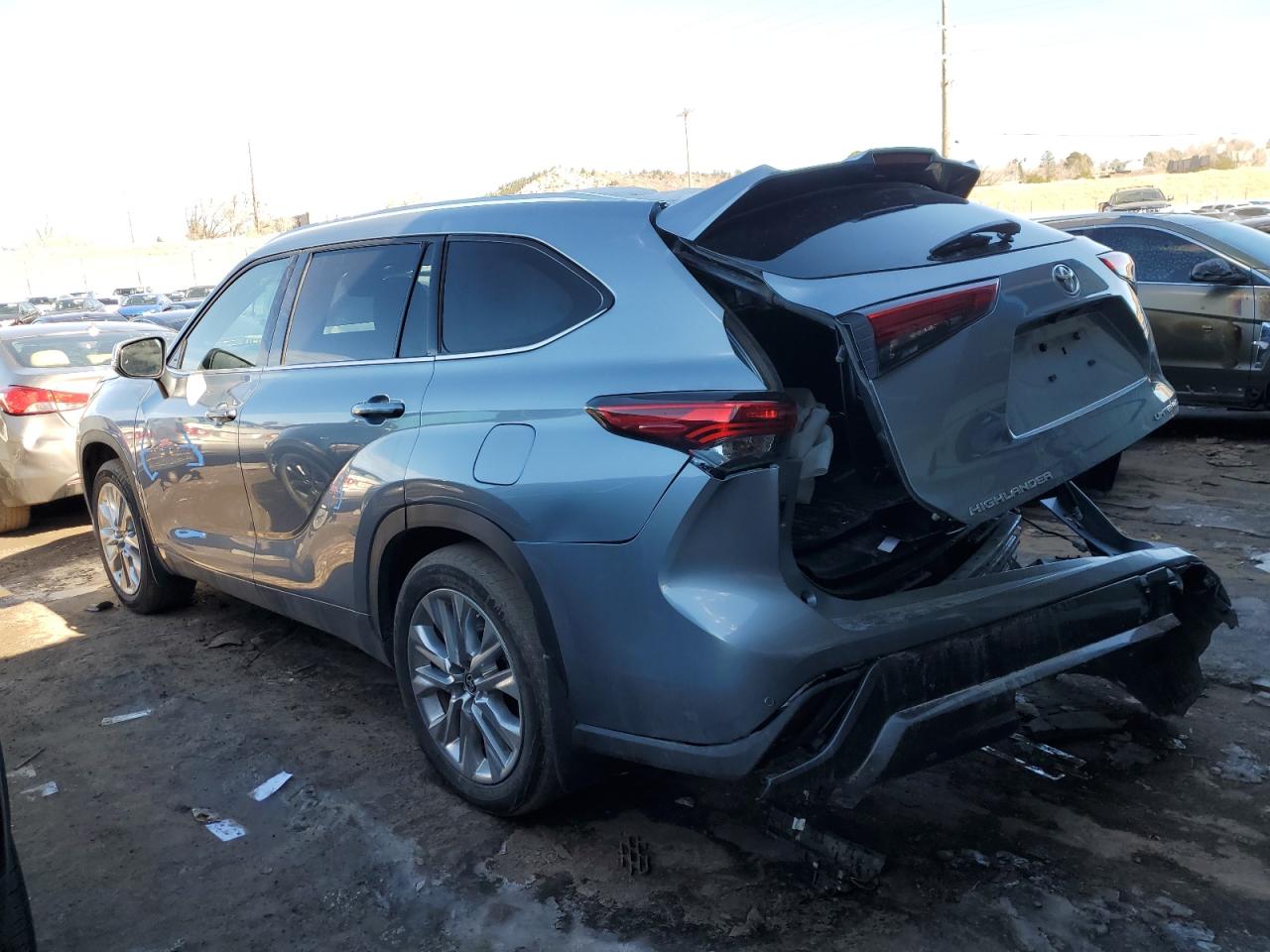 5TDDZRBH2NS206200 2022 Toyota Highlander Limited