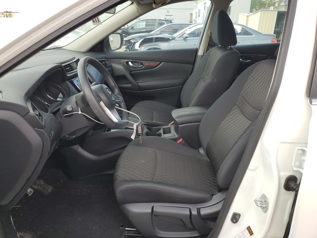 5N1AT2MT4JC774677 NISSAN ROGUE 2018