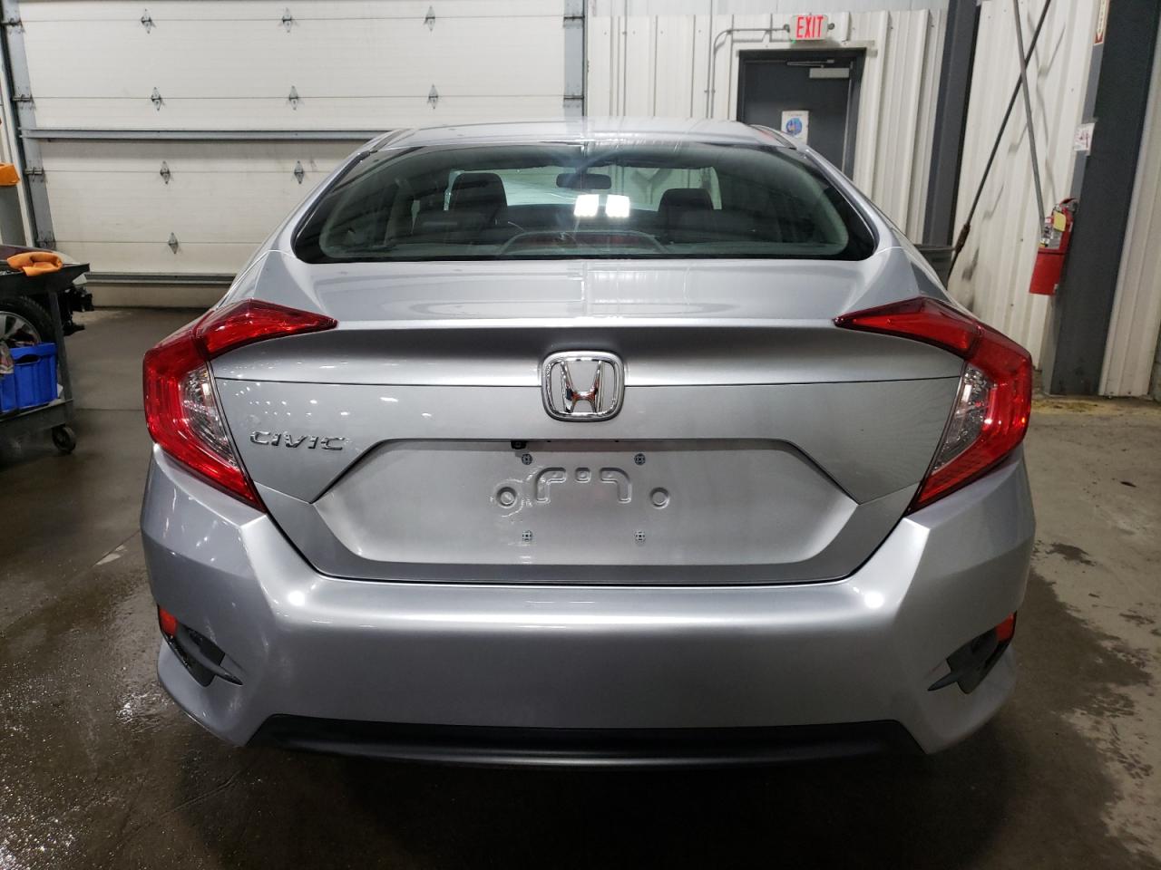 19XFC2F52HE018891 HONDA CIVIC 2017