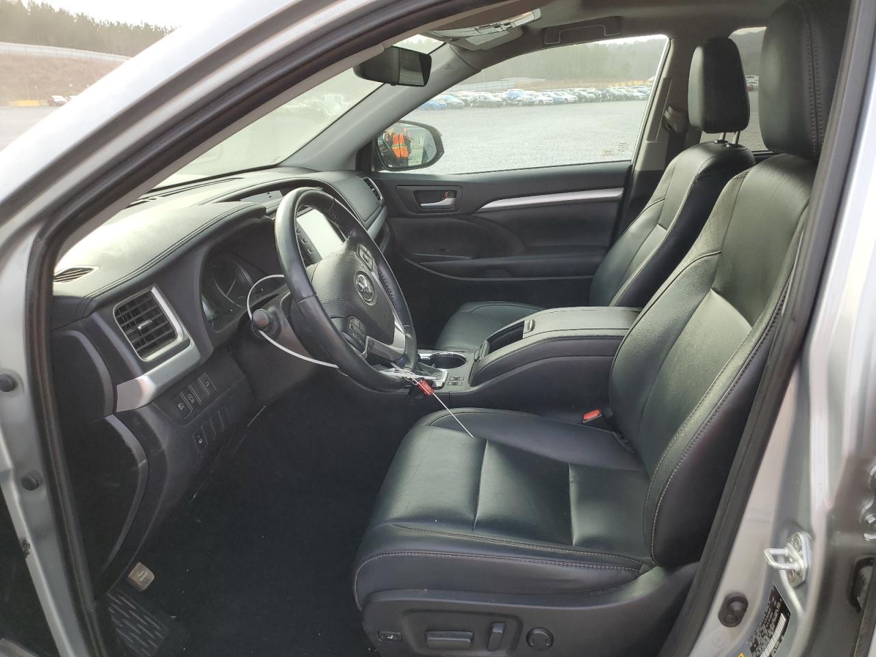 5TDKZRFH0KS322881 TOYOTA HIGHLANDER 2019